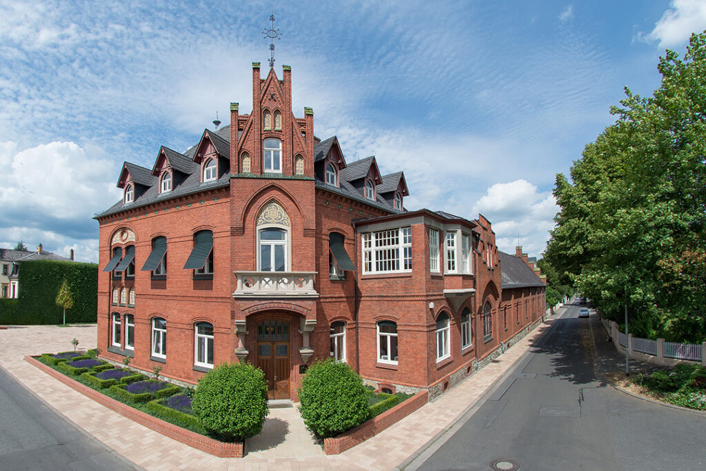 Das Hauptgebäude von Schloss VAUX bis 2026.